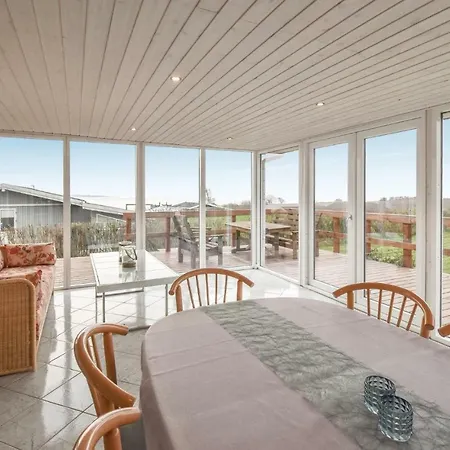 Semesterbostad Stunning In Ebberup With Kitchen *