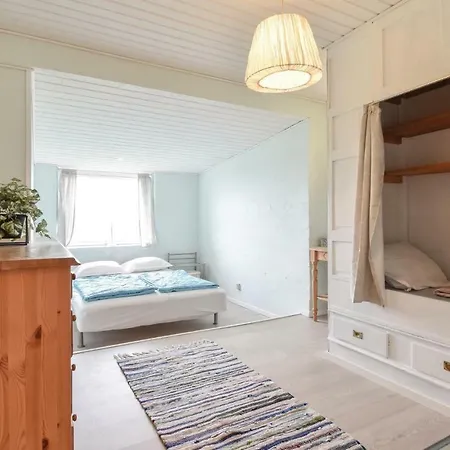Stunning In Ebberup With Kitchen Semesterbostad Helnæs By