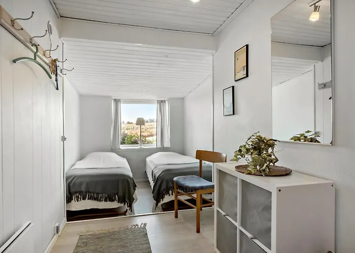 Dom wakacyjny With Fireplace 01